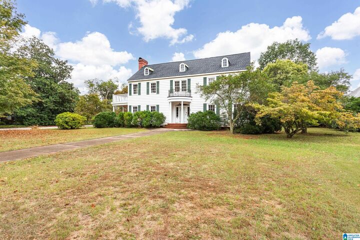 Property Photo: 305 South Street AL 35160