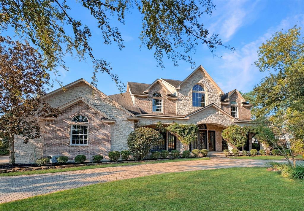 19 Philbrook Way  The Woodlands TX 77382 photo