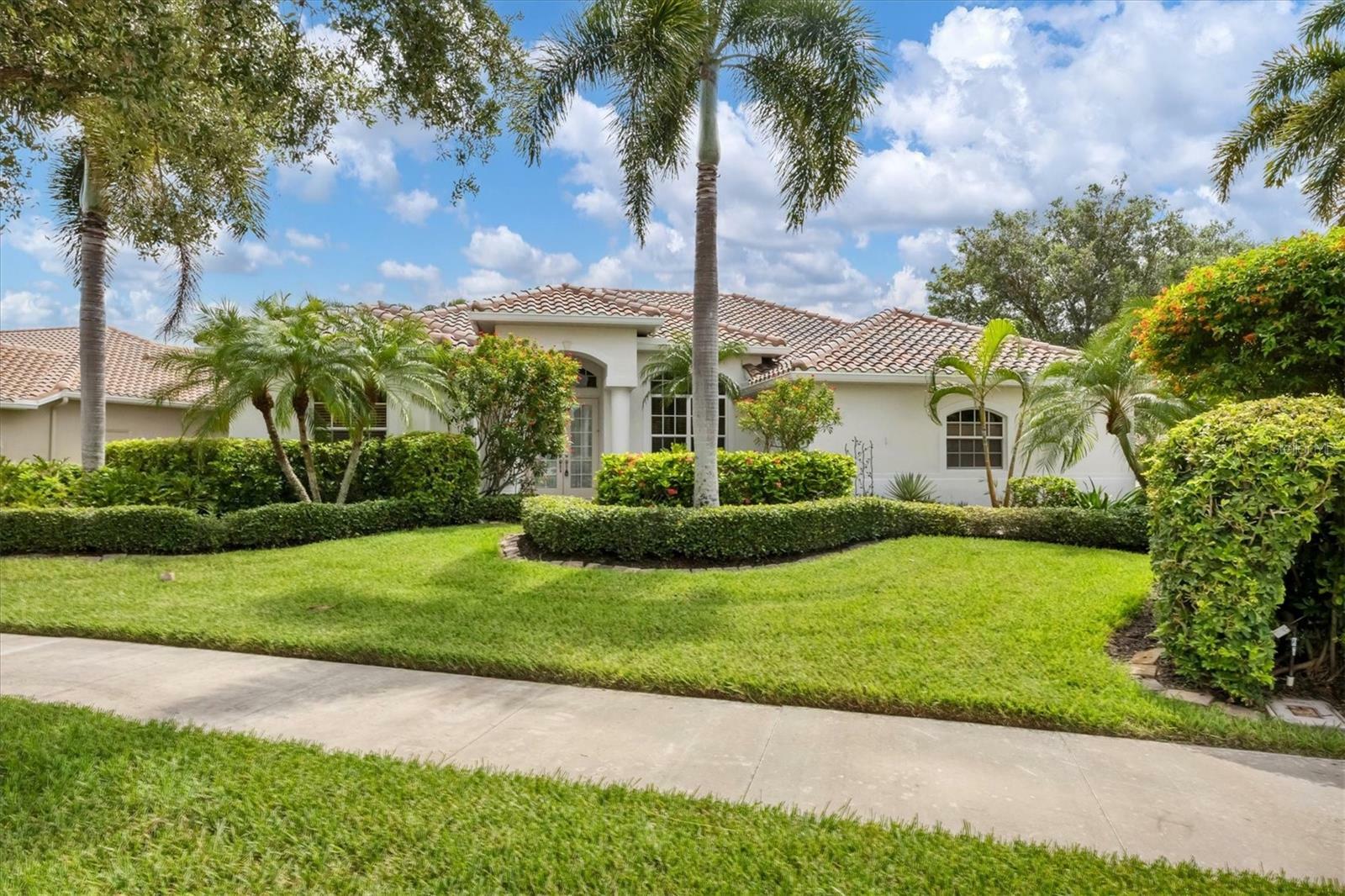 Property Photo:  1311 Tuscany Boulevard  FL 34292 