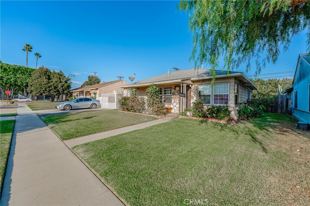 Property Photo: 11012 Arlee Avenue CA 90650