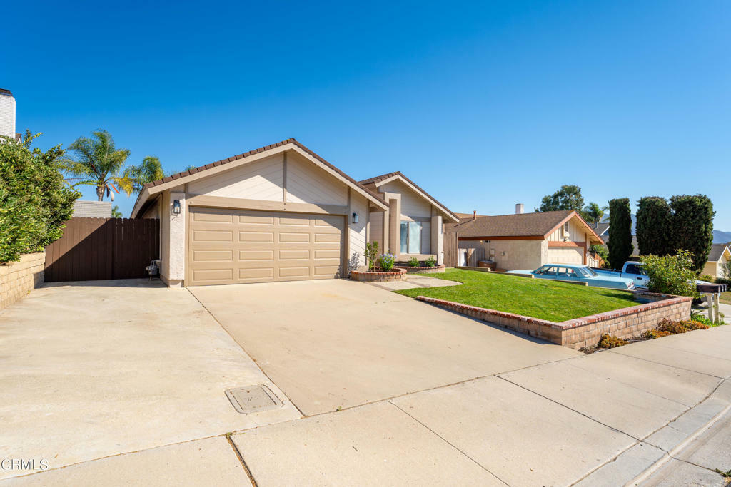 Property Photo:  1846 Coachman Drive  CA 93012 