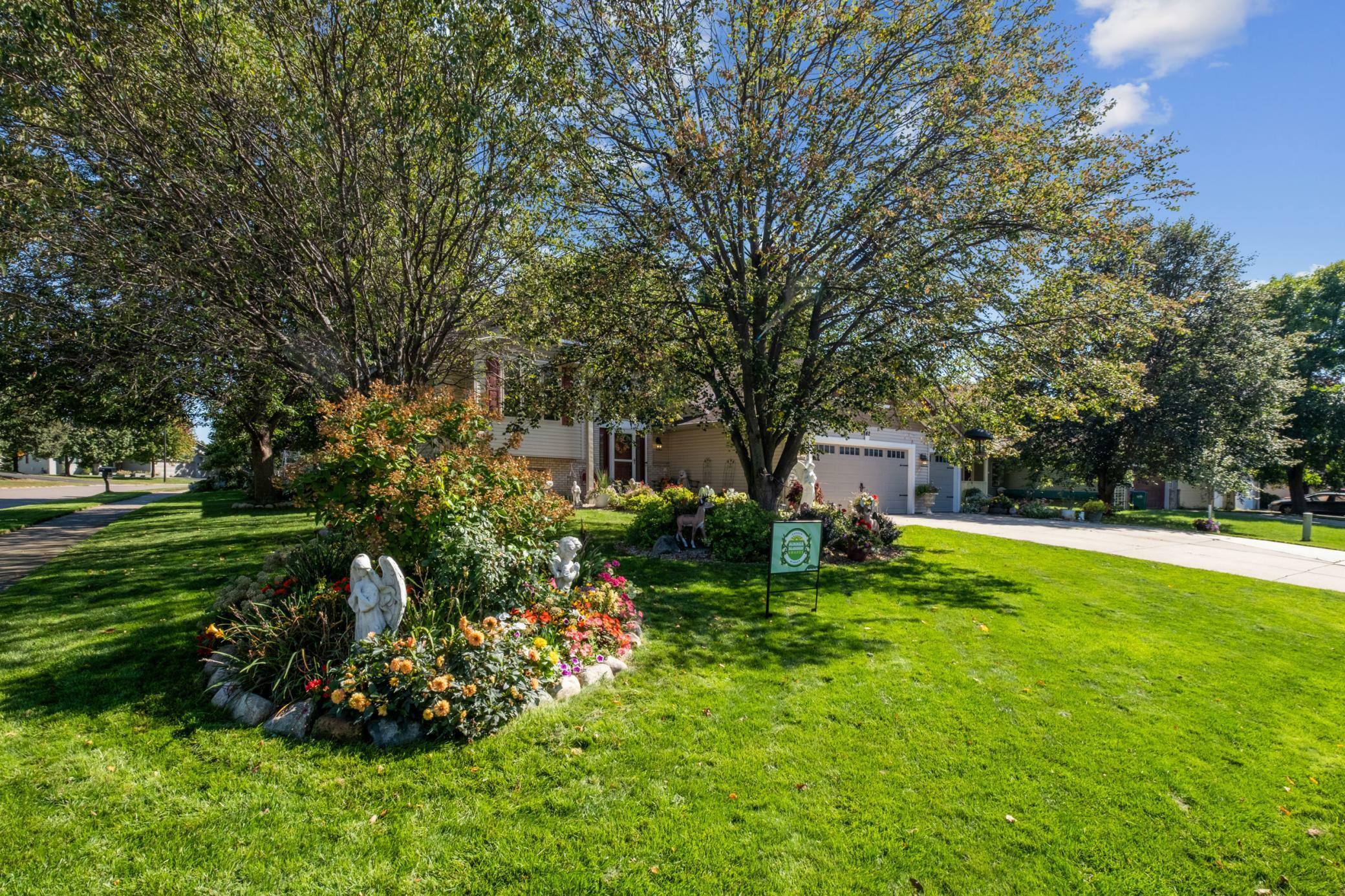 Property Photo:  8842 Kentucky Avenue N  MN 55445 