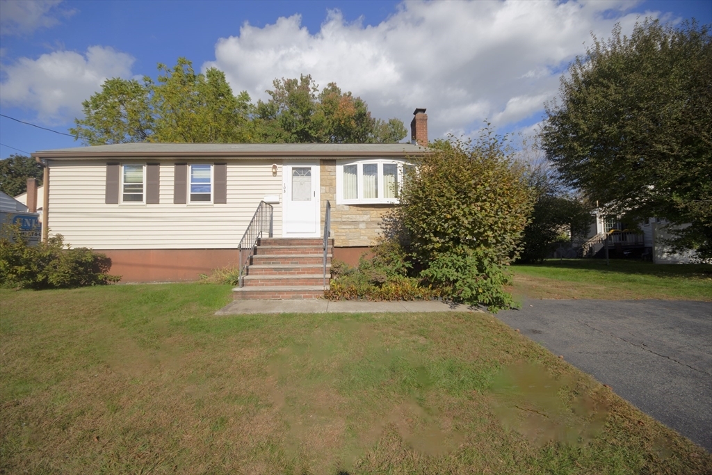 103 Laurel Rd  Norwood MA 02062 photo