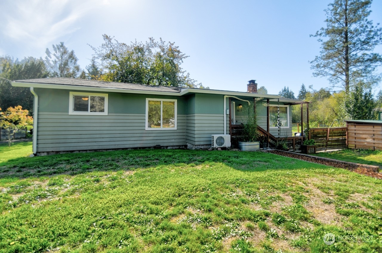 Property Photo:  2627  Trevue Avenue SW  WA 98512 