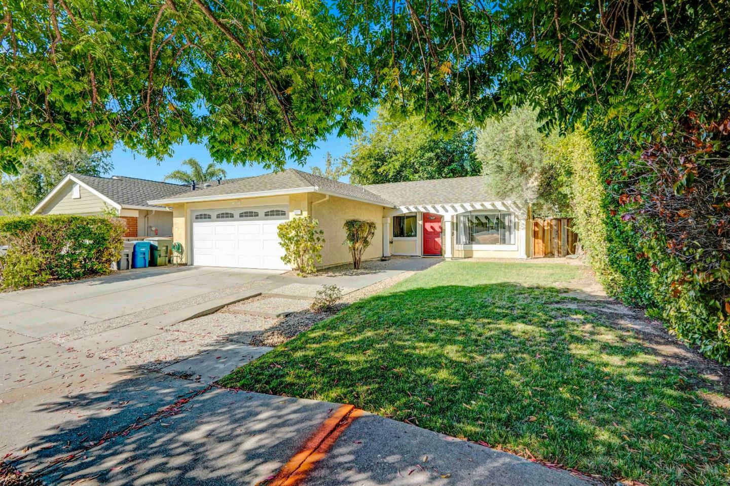 Property Photo:  9227 Solana Drive  CA 95020 