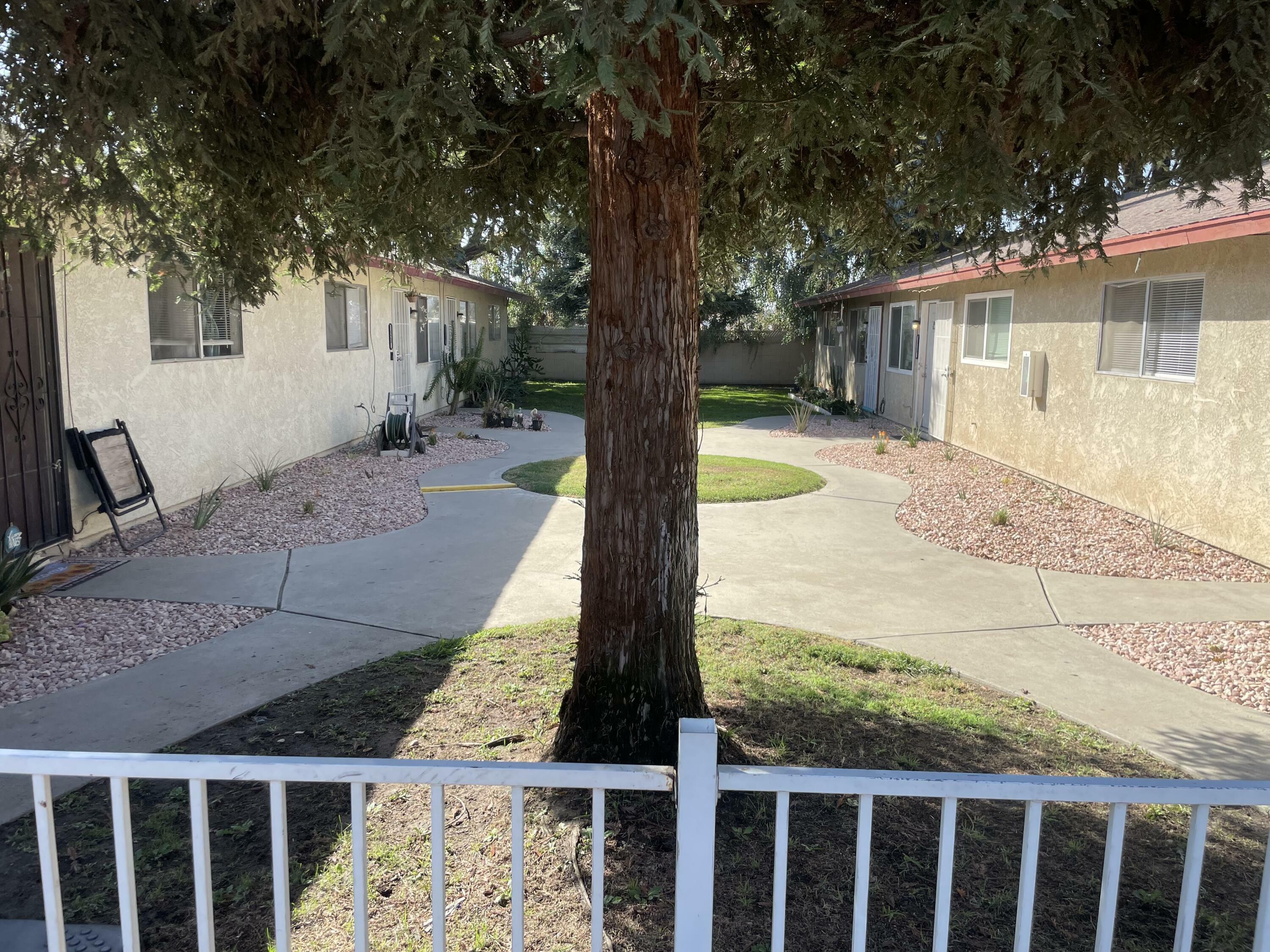 Property Photo:  1513 E Douglas Avenue  CA 93292 