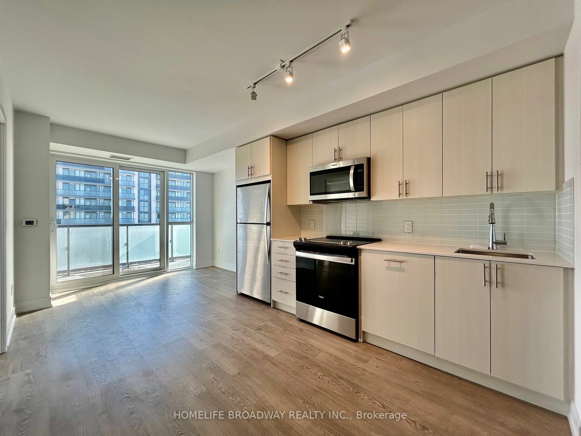 Property Photo:  2550 Simcoe St 2415  ON L1L 0R5 