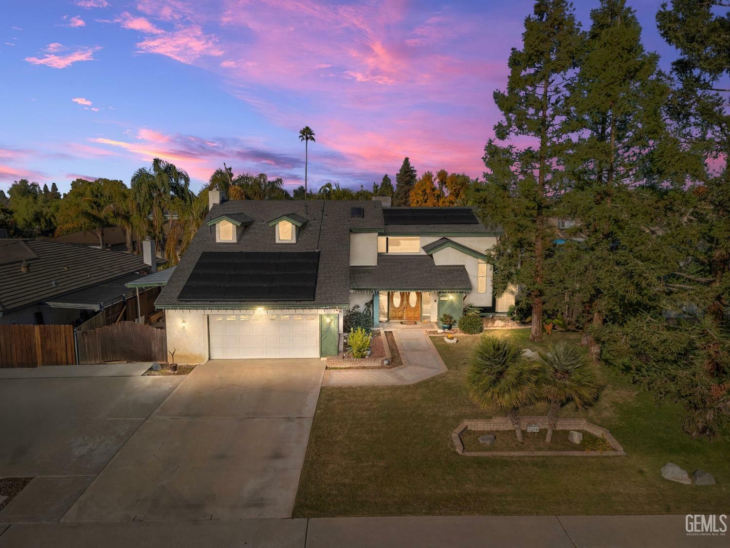 Property Photo:  7204 Arleta Avenue  CA 93308 