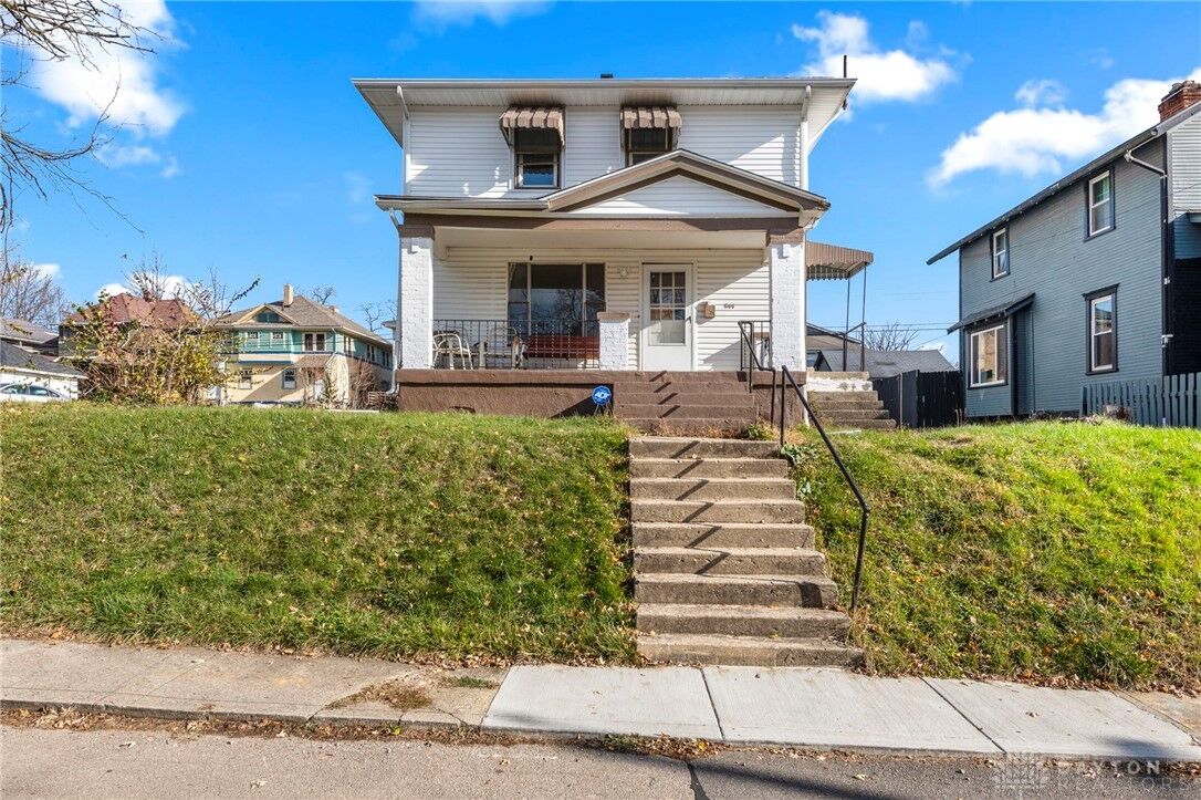 Property Photo: 1144 Kenyon Place OH 45406