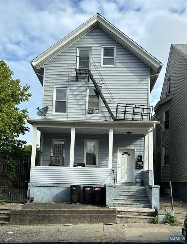 Property Photo:  109 Fair Street 3rd Floor  NJ 07501 