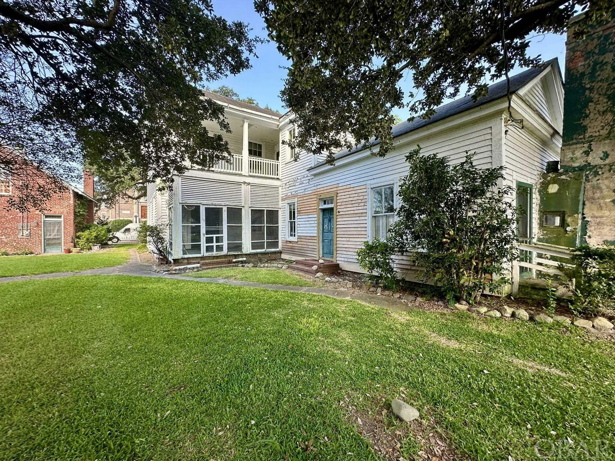 Property Photo:  204 S Road Street  NC 27909 