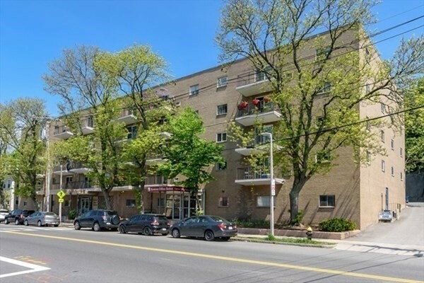 Property Photo:  121 Tremont St 1  MA 02135 