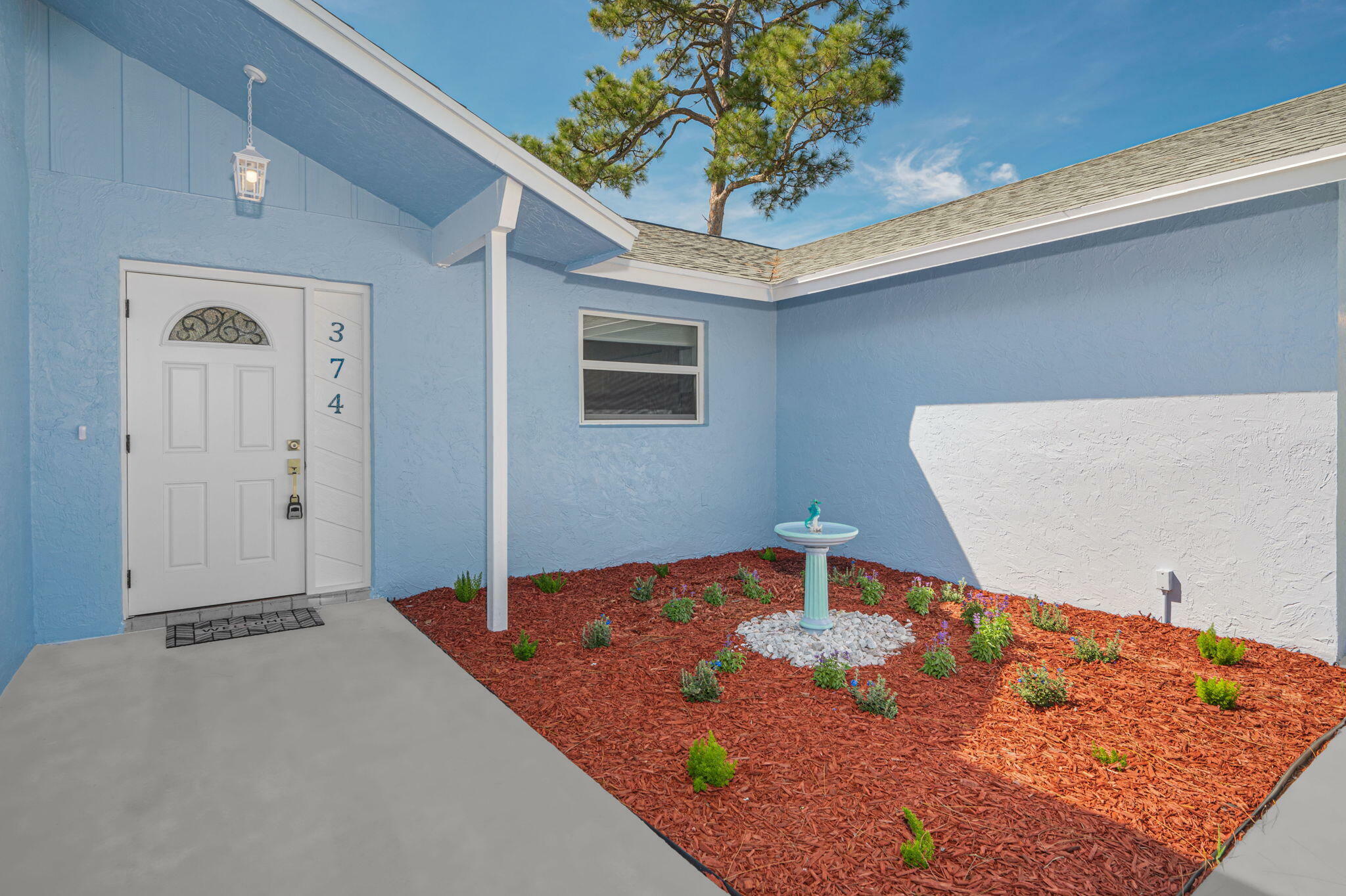 Property Photo:  374 NE Greenbriar Avenue  FL 34983 