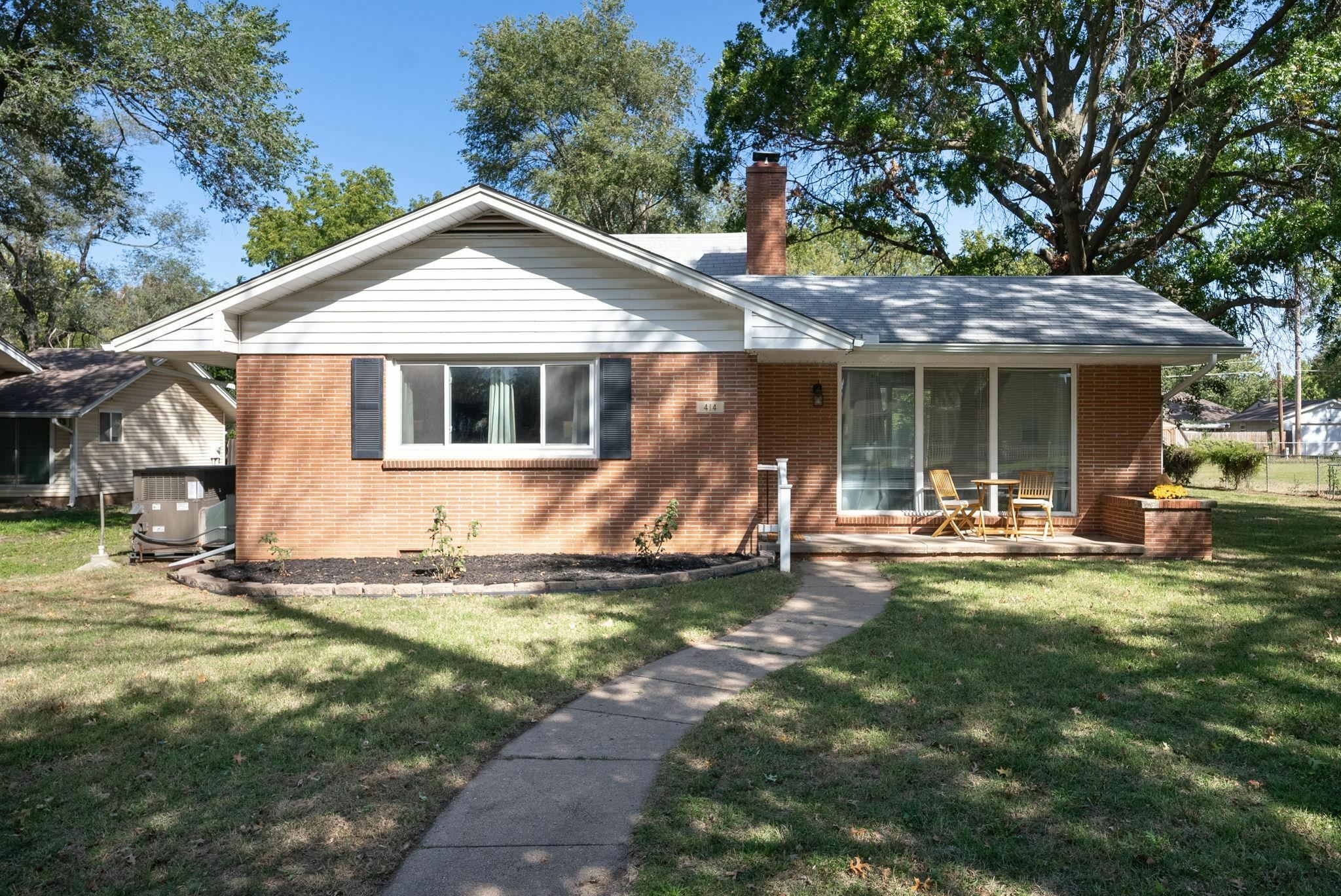 Property Photo:  414 E Mulvane St  KS 67110 