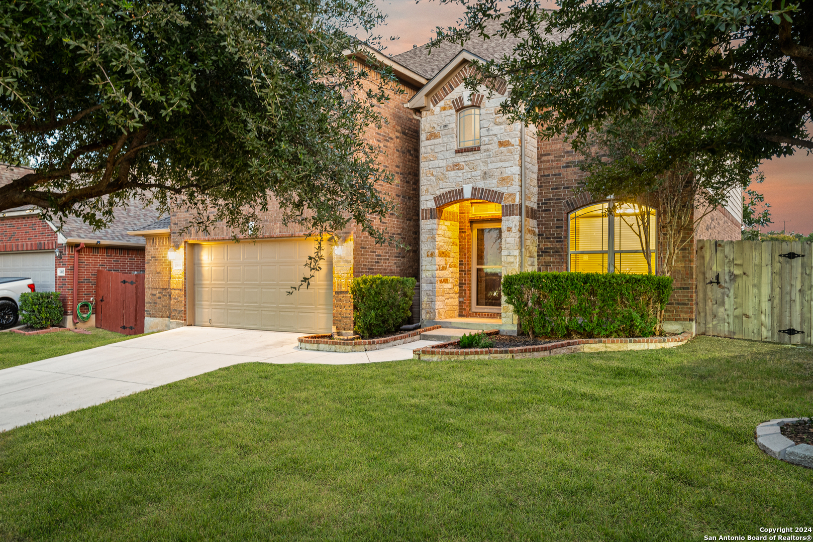 Property Photo: 11806 Jasmine Way TX 78253