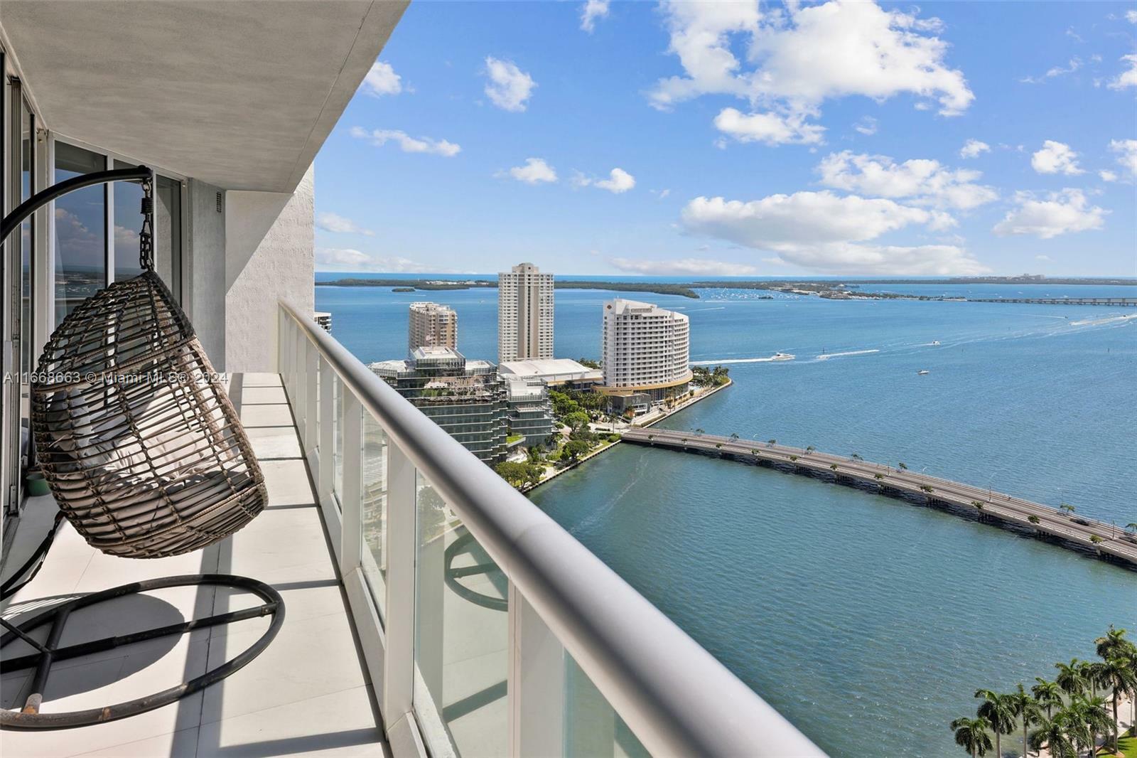 Property Photo:  495 Brickell Ave 2905  FL 33131 