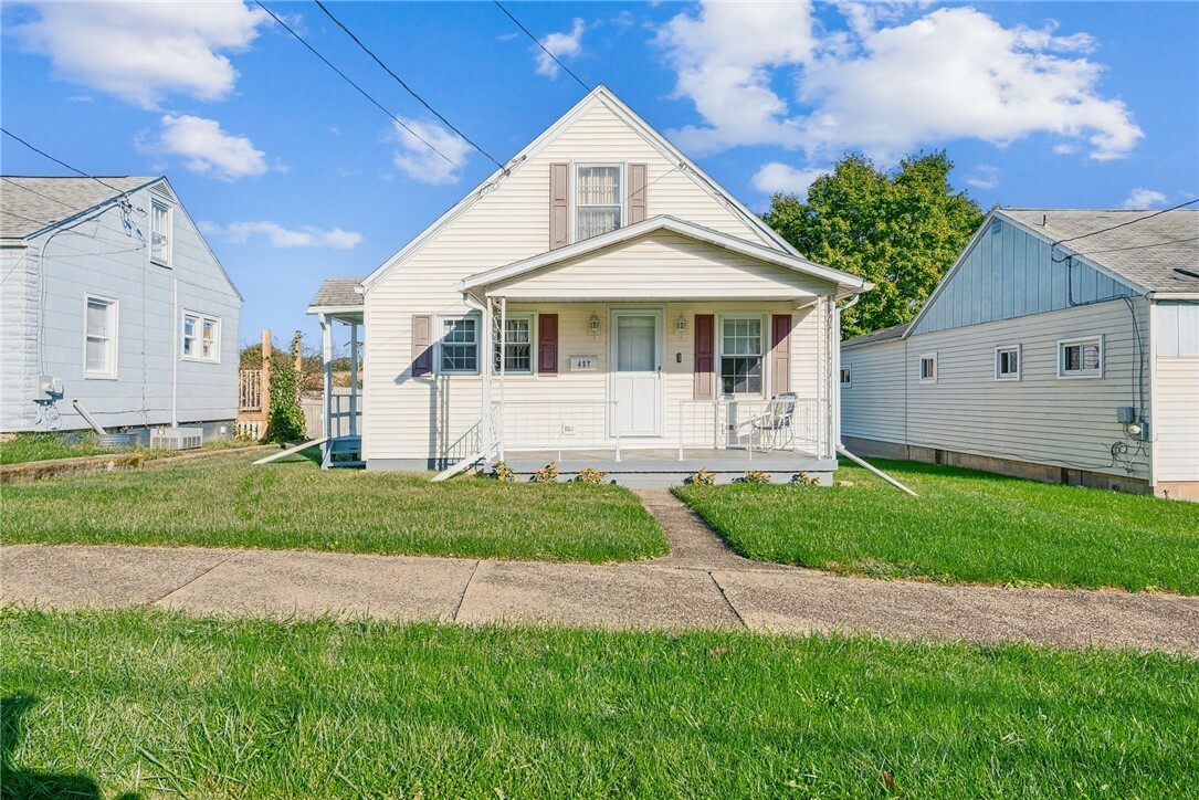 Property Photo:  457 Maple Avenue  PA 15717 