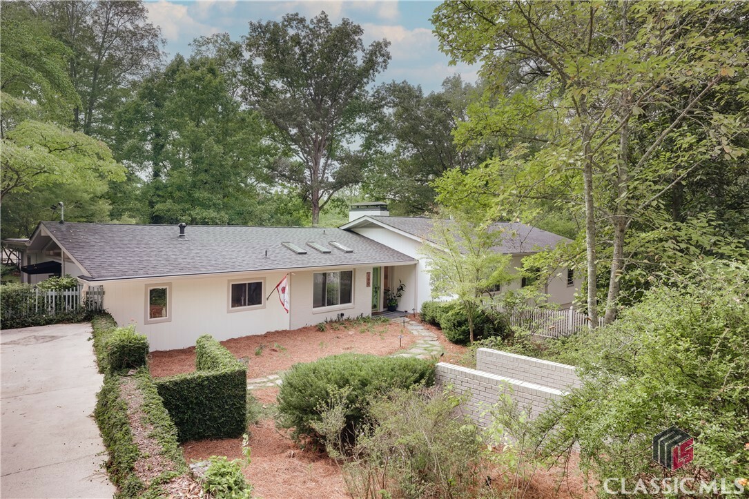 Property Photo:  190 Plum Nelly Road  GA 30606 