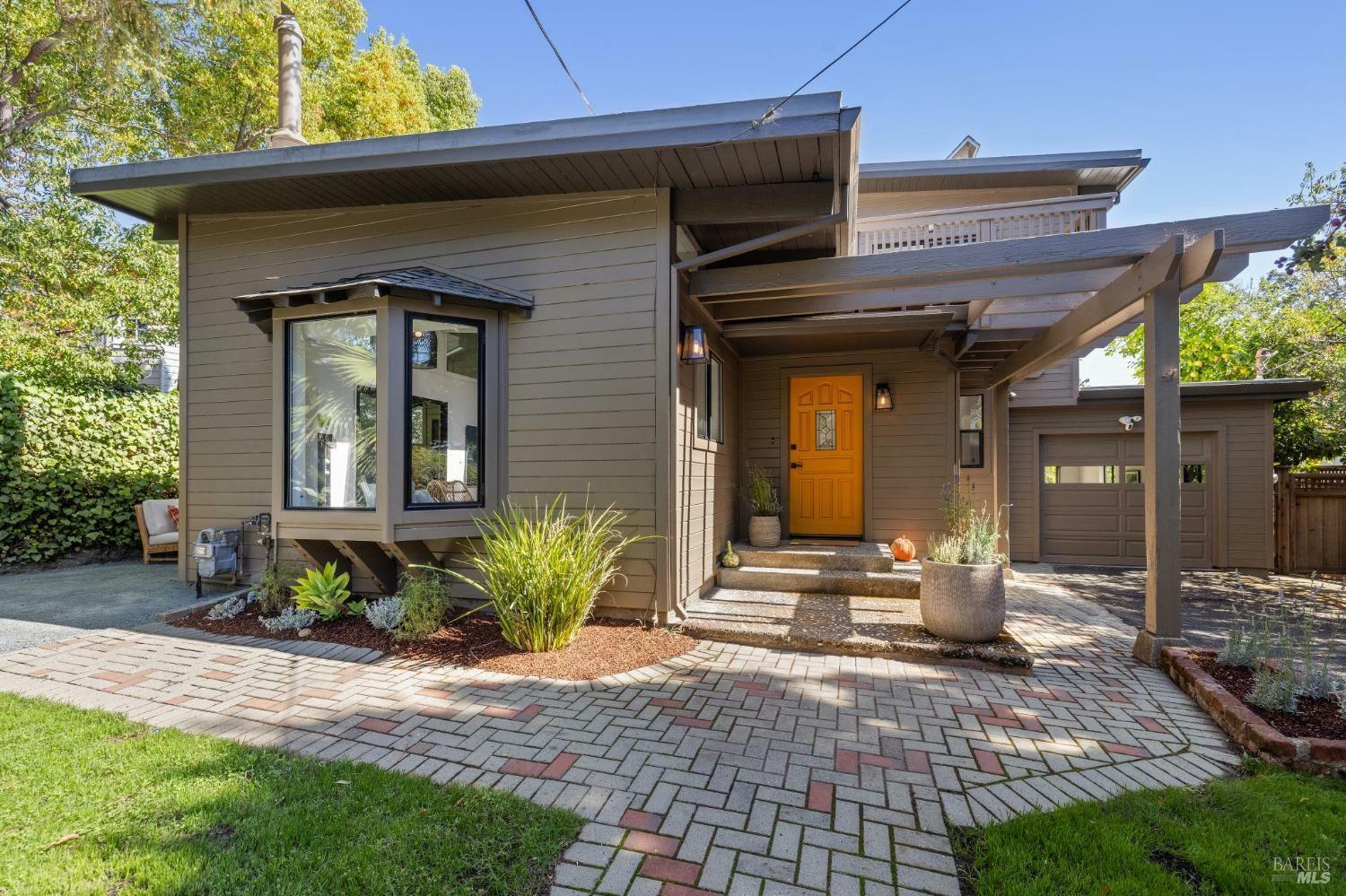 Property Photo:  15 Lilac Avenue  CA 94904 