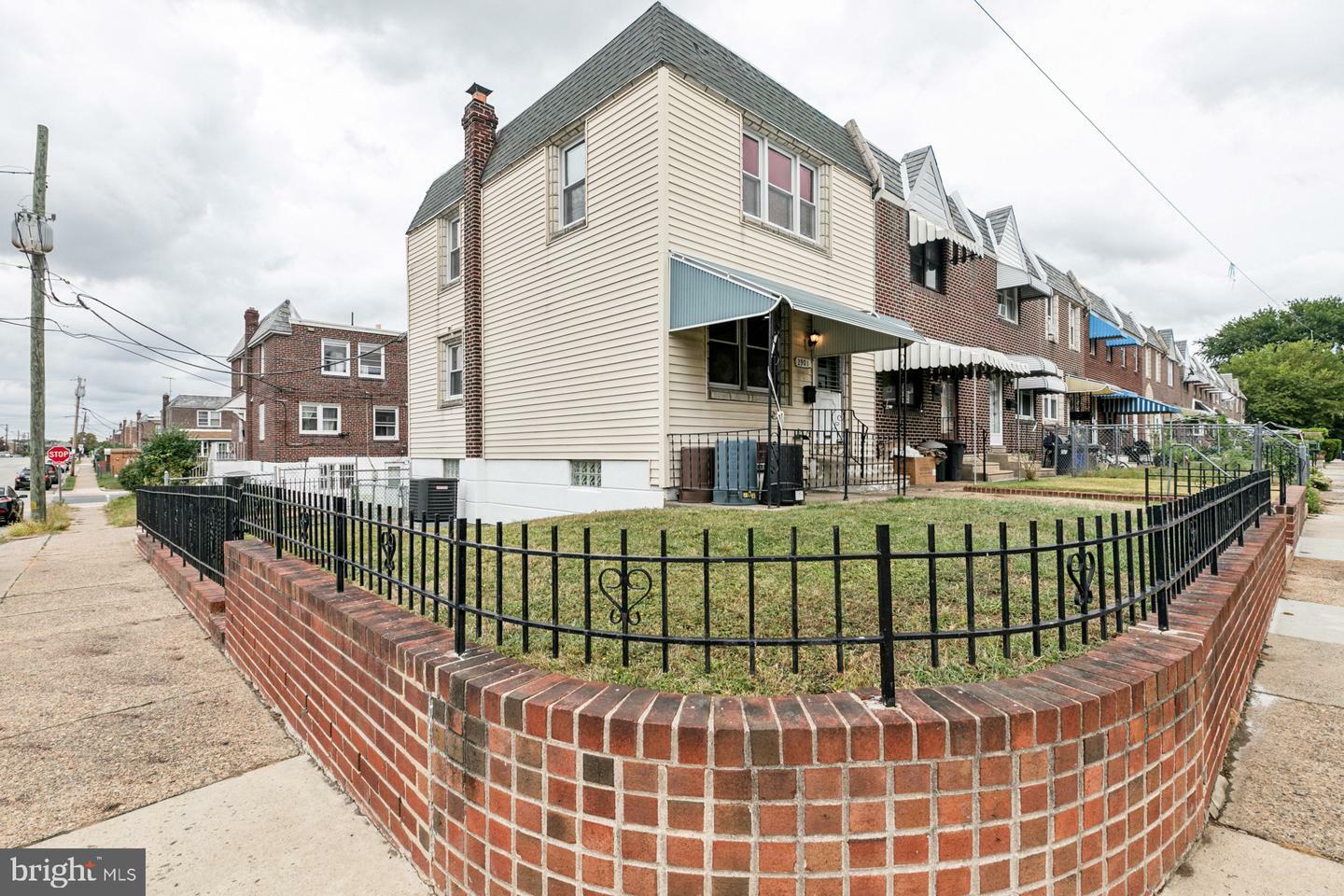 Property Photo:  2901 Passmore Street  PA 19149 