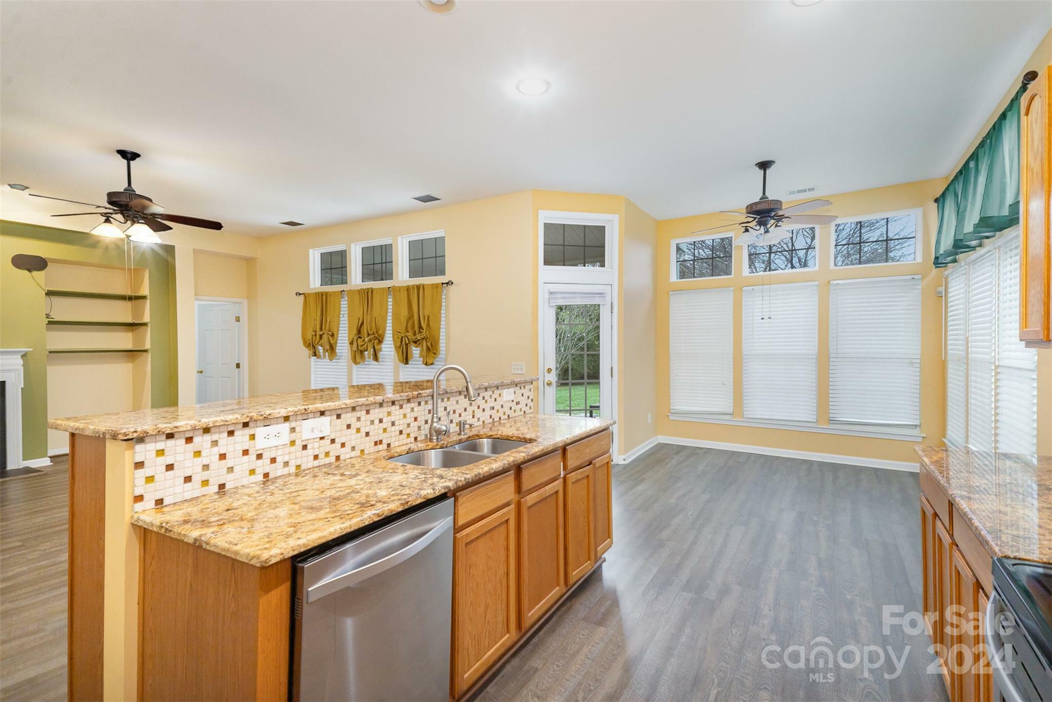 Property Photo:  8511 Castledown Drive  NC 28078 