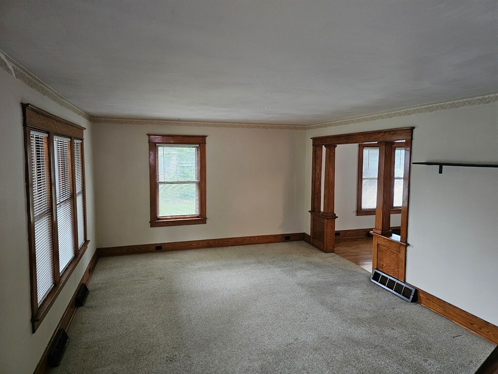 Property Photo:  615 Yale Street  NY 14904 