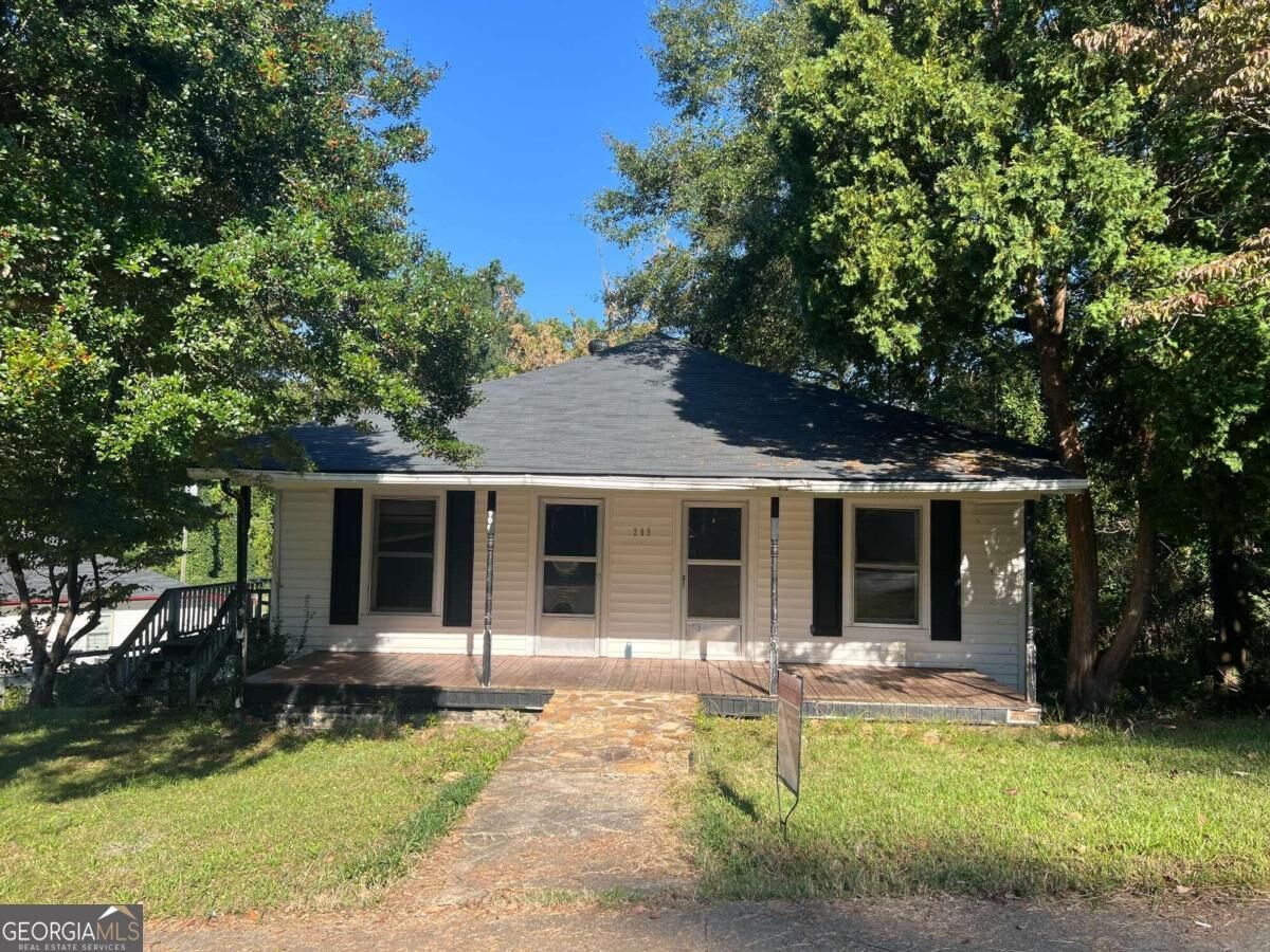 Property Photo:  209 Alpine Street  GA 30114 
