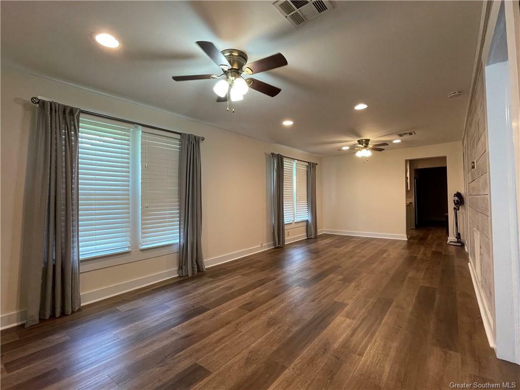 Property Photo:  606 Alamo Street  LA 70601 