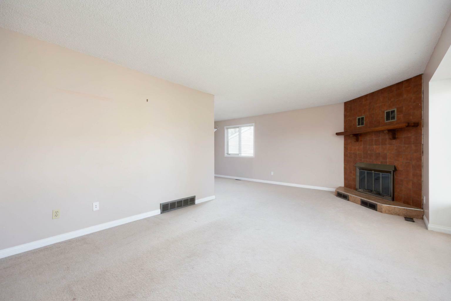 Property Photo:  209 Brooks Place  AB T9K 2E6 