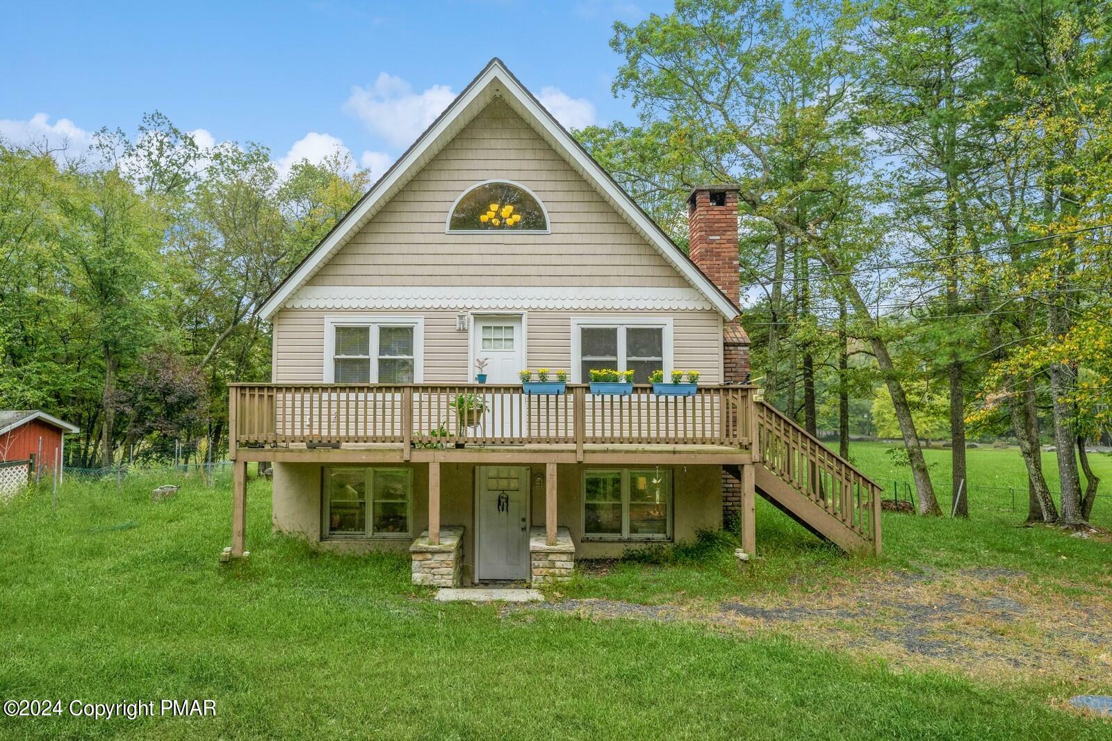 Property Photo:  104 Swan Drive  PA 18328 