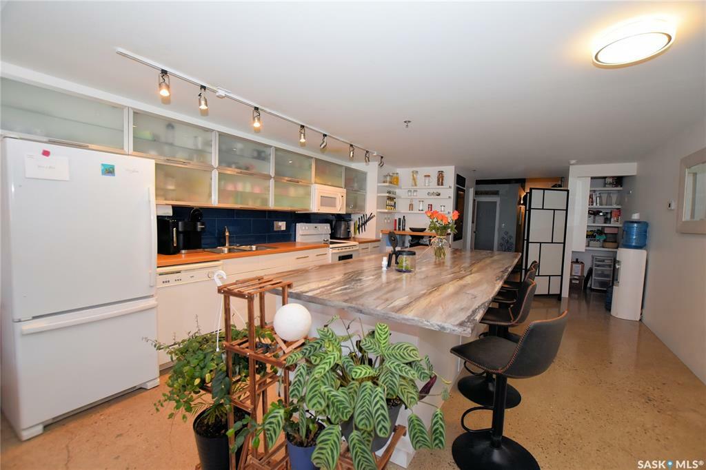 Property Photo:  120 23rd Street E 408  SK S7K 0K8 