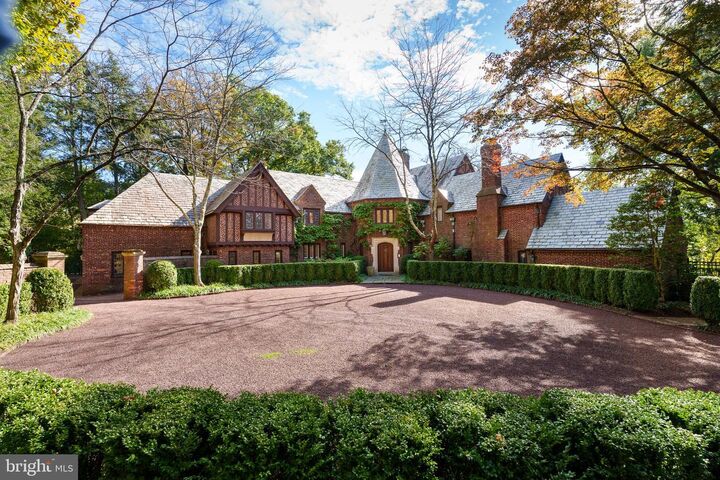 Property Photo:  94 North Road  NJ 08540 