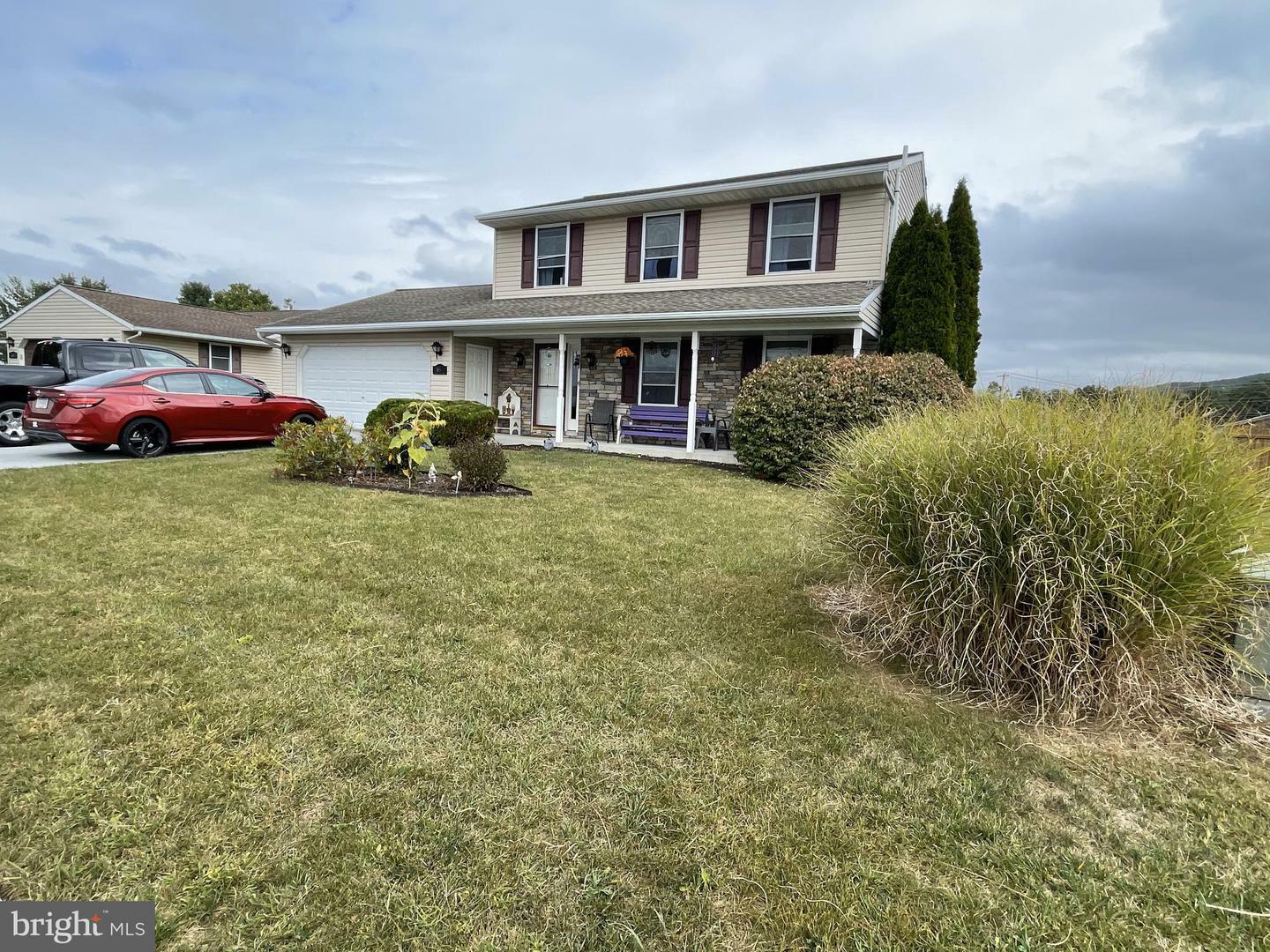 Property Photo:  65 Edgemont Lane  PA 17073 