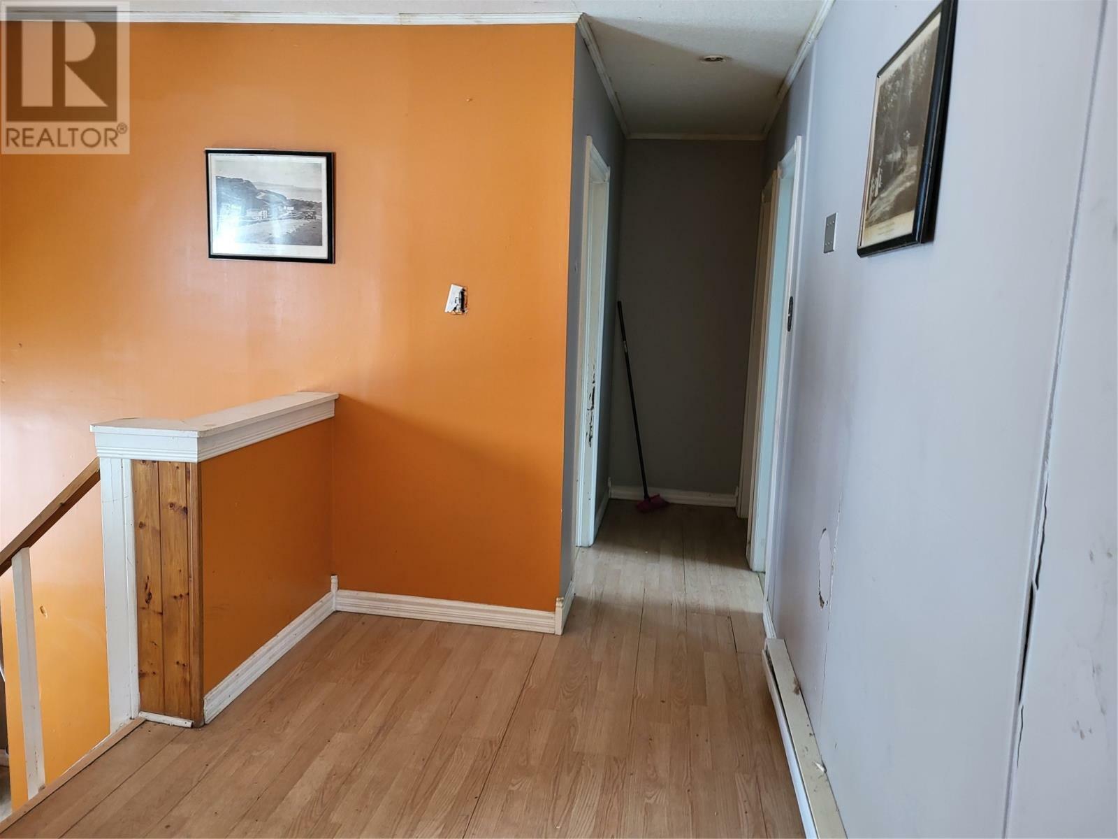 Property Photo:  8 Cabot Street  NL A0K 4S0 