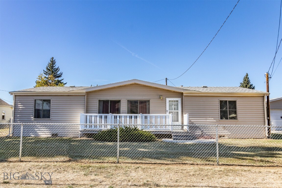 Property Photo:  2929 Wynne Avenue  MT 59701 