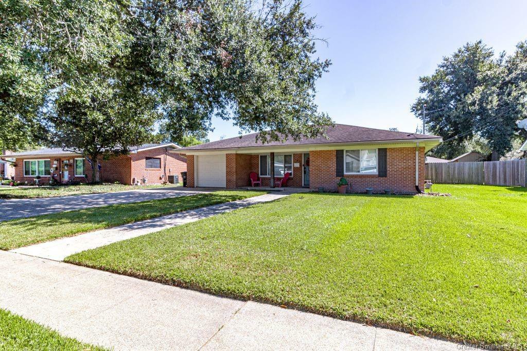 125 Spring Street  Lake Charles LA 70605 photo