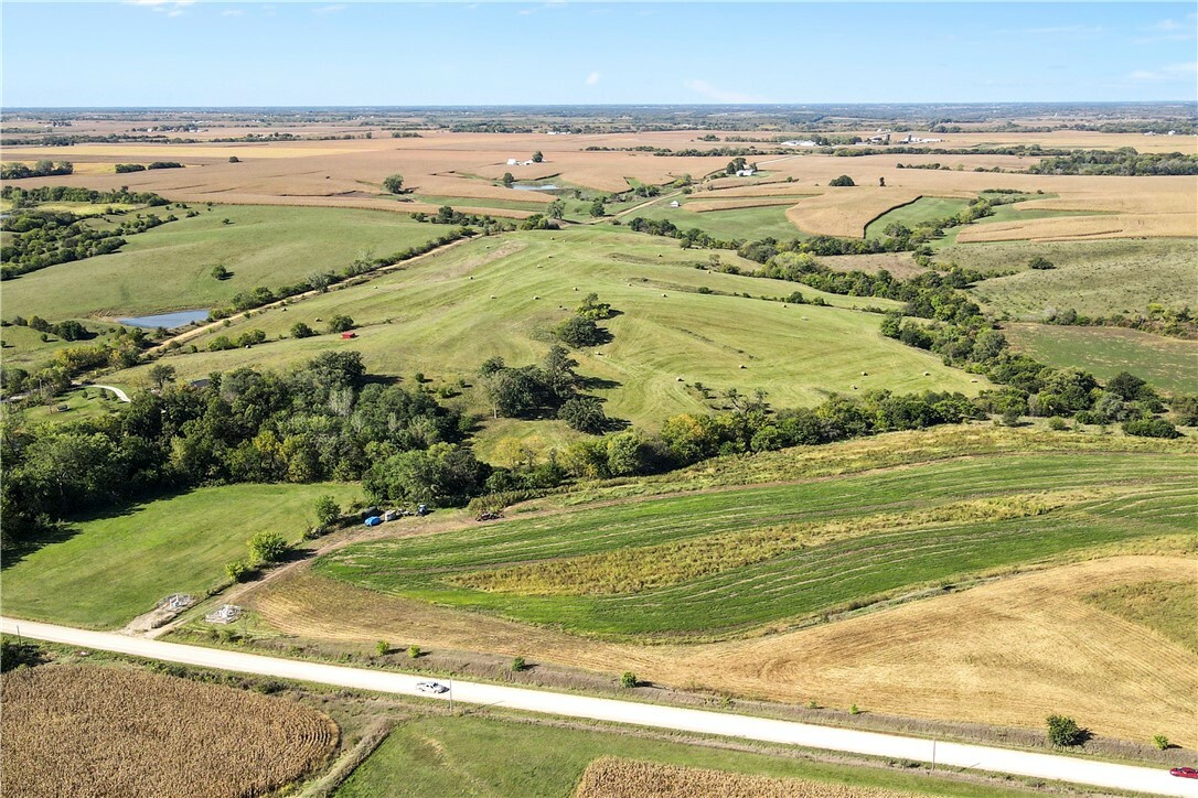 Property Photo:  17810 210th Avenue  IA 50166 