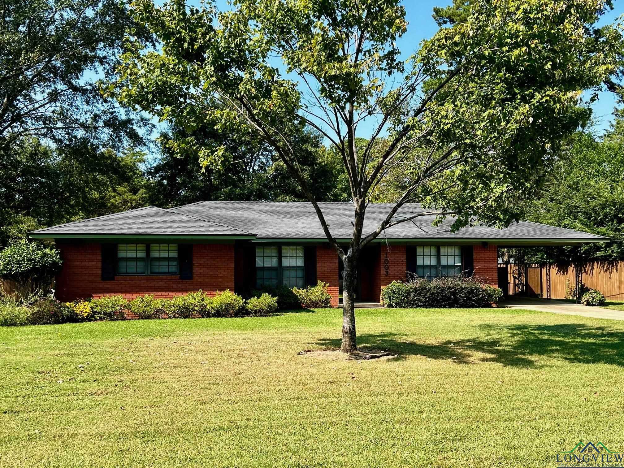 Property Photo:  1003 Jasper Dr  TX 75672 