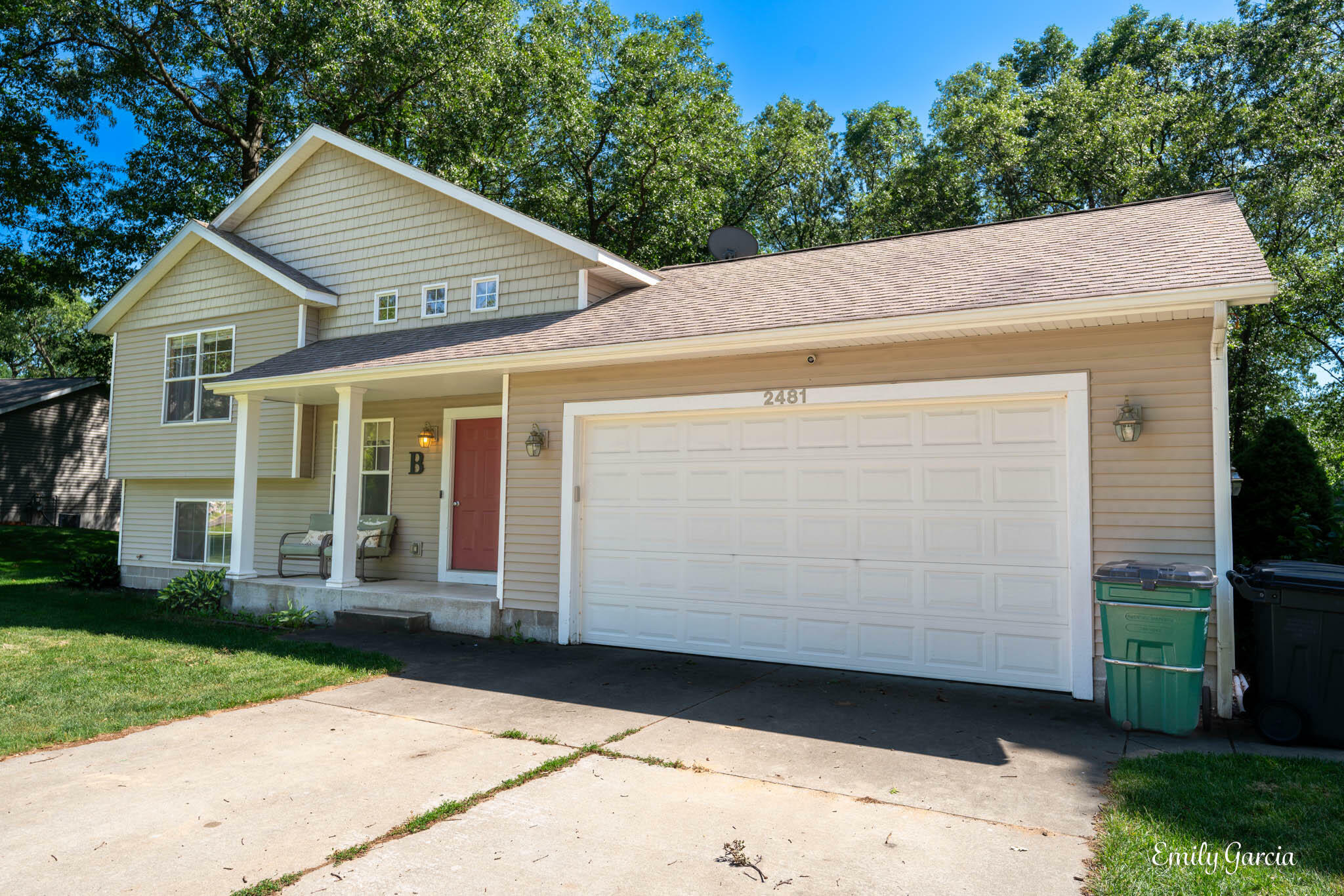 Property Photo:  2481 Chippewa Trail  MI 49445 