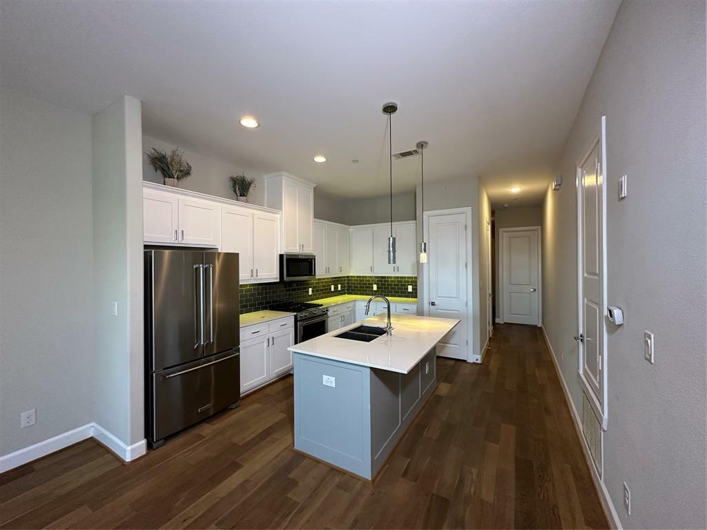 Property Photo:  5015 Meridian Lane 3102  TX 75001 