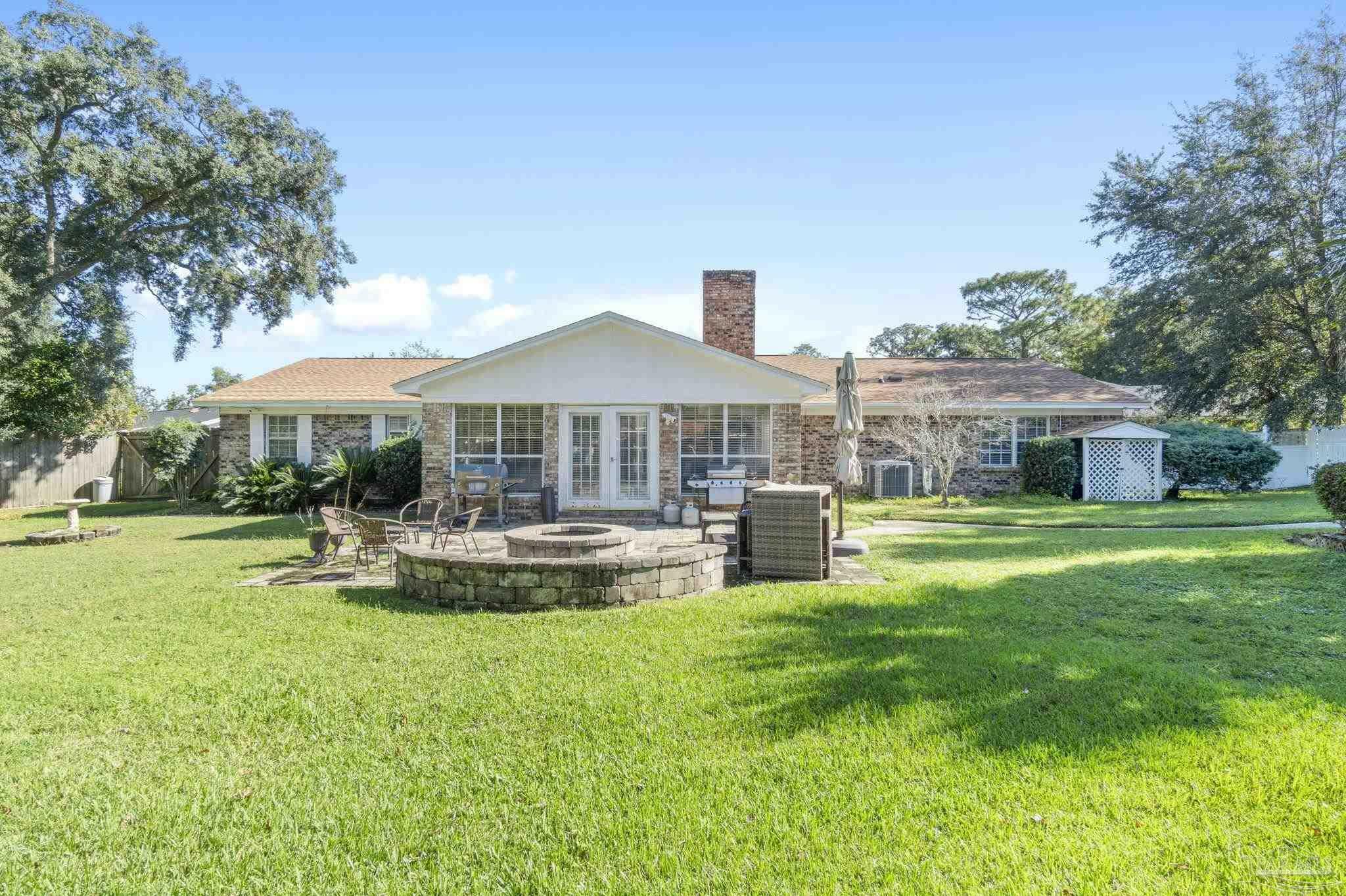 Property Photo:  4253 Croydon Rd  FL 32514 