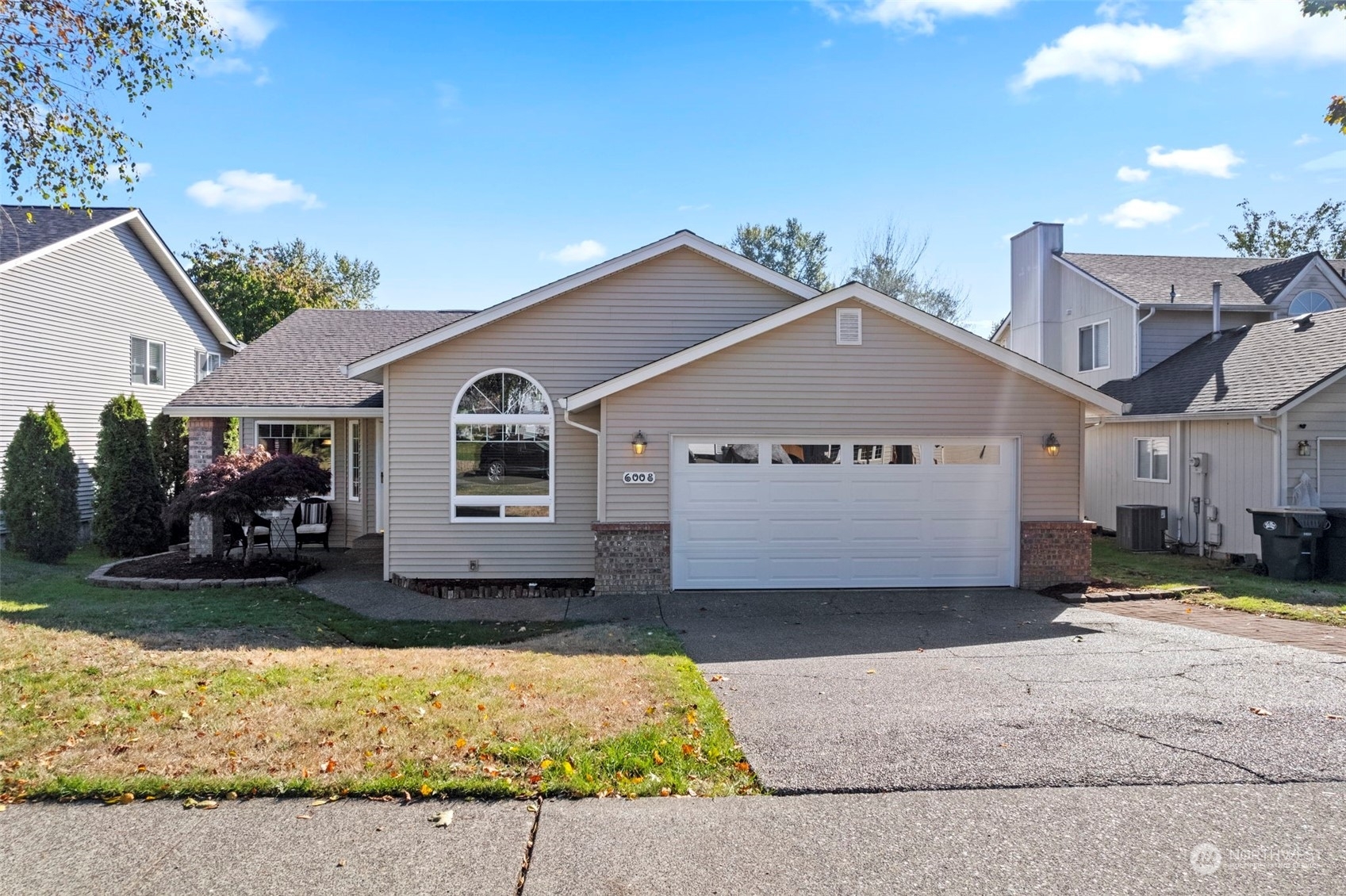 Property Photo:  6008 Thornbury Drive SE  WA 98513 