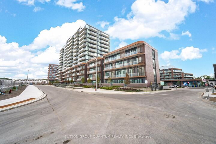 Property Photo: 220 Missinnihe Way 1307 ON L5H 0A9