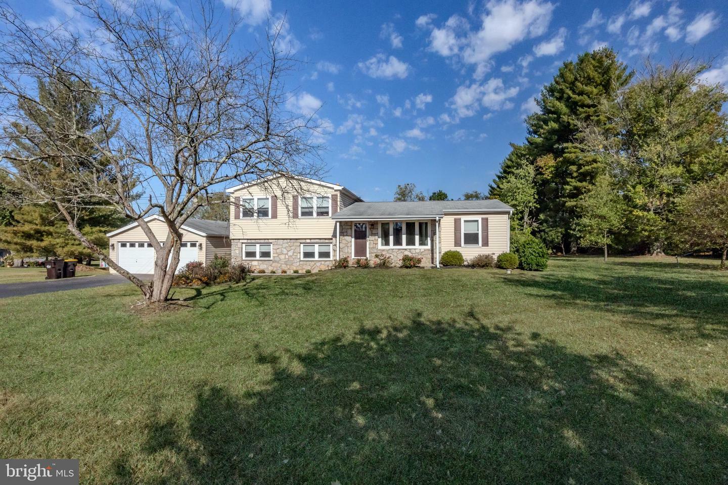 Property Photo:  2220 Schlosser Road  PA 19438 