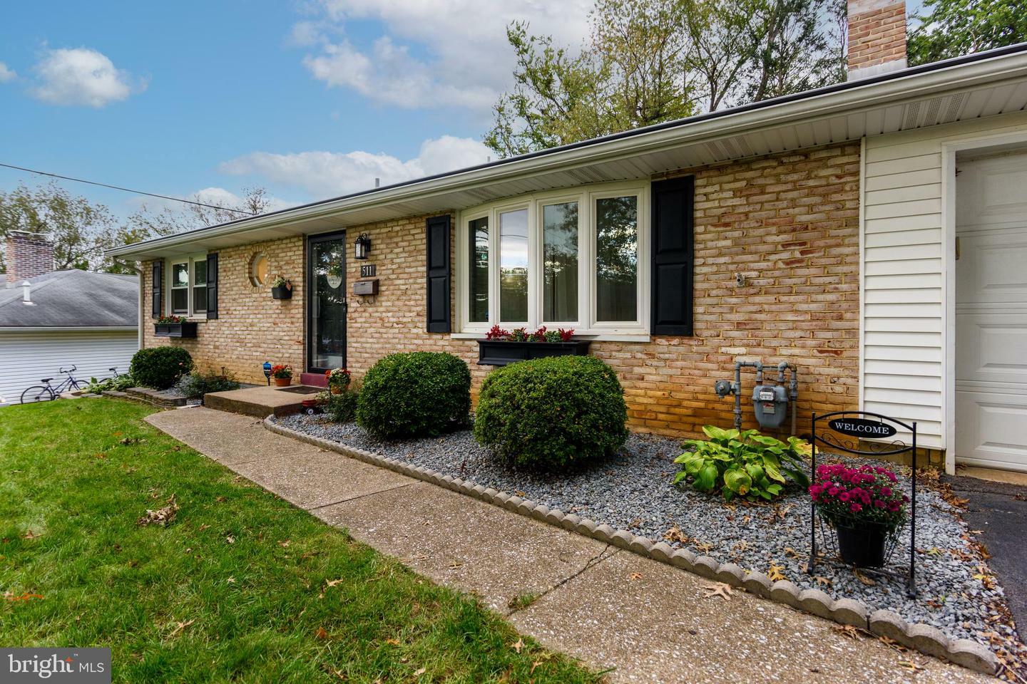 Property Photo:  511 Susan Road  PA 17011 