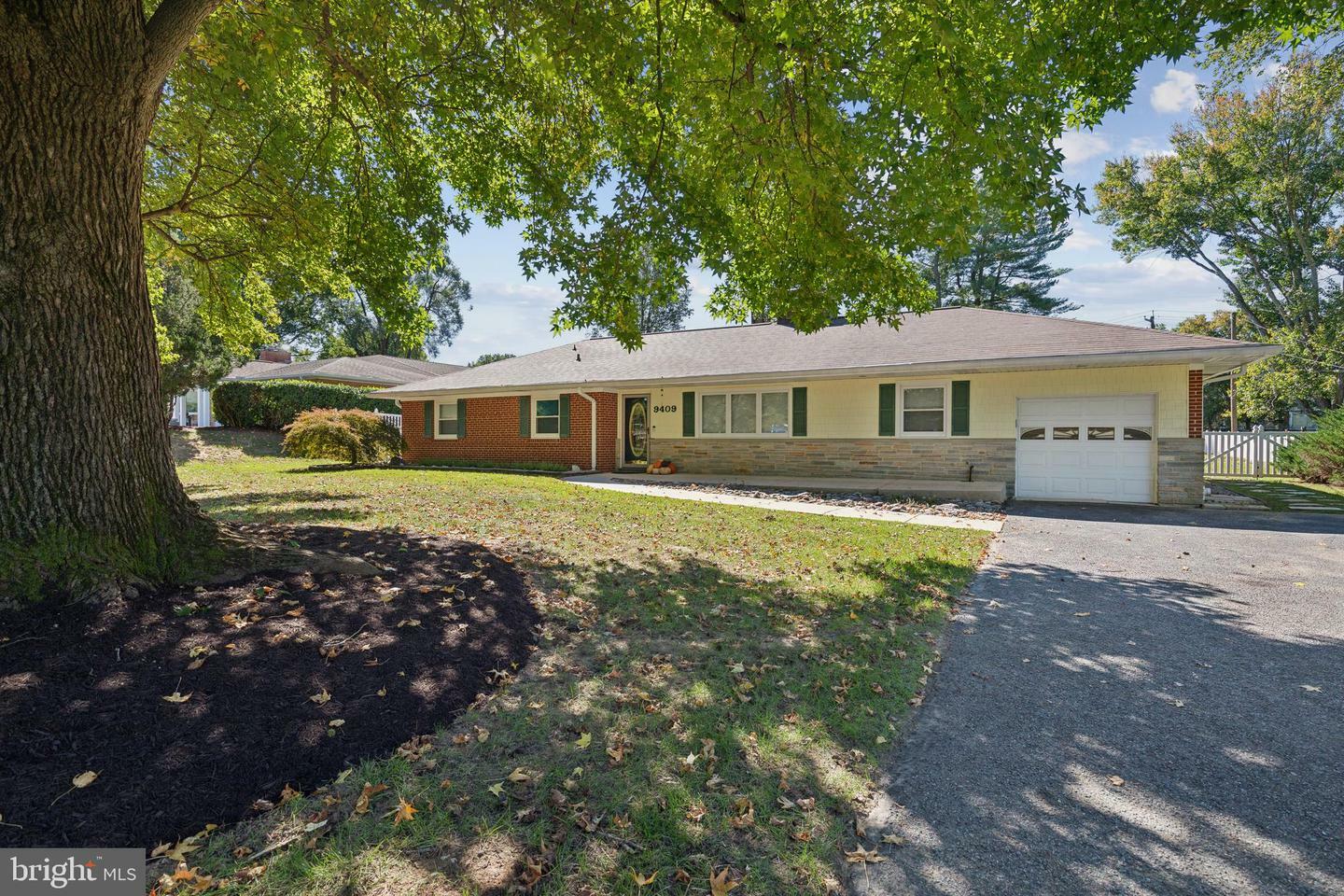 Property Photo:  9409 Diamondback Drive  MD 21045 