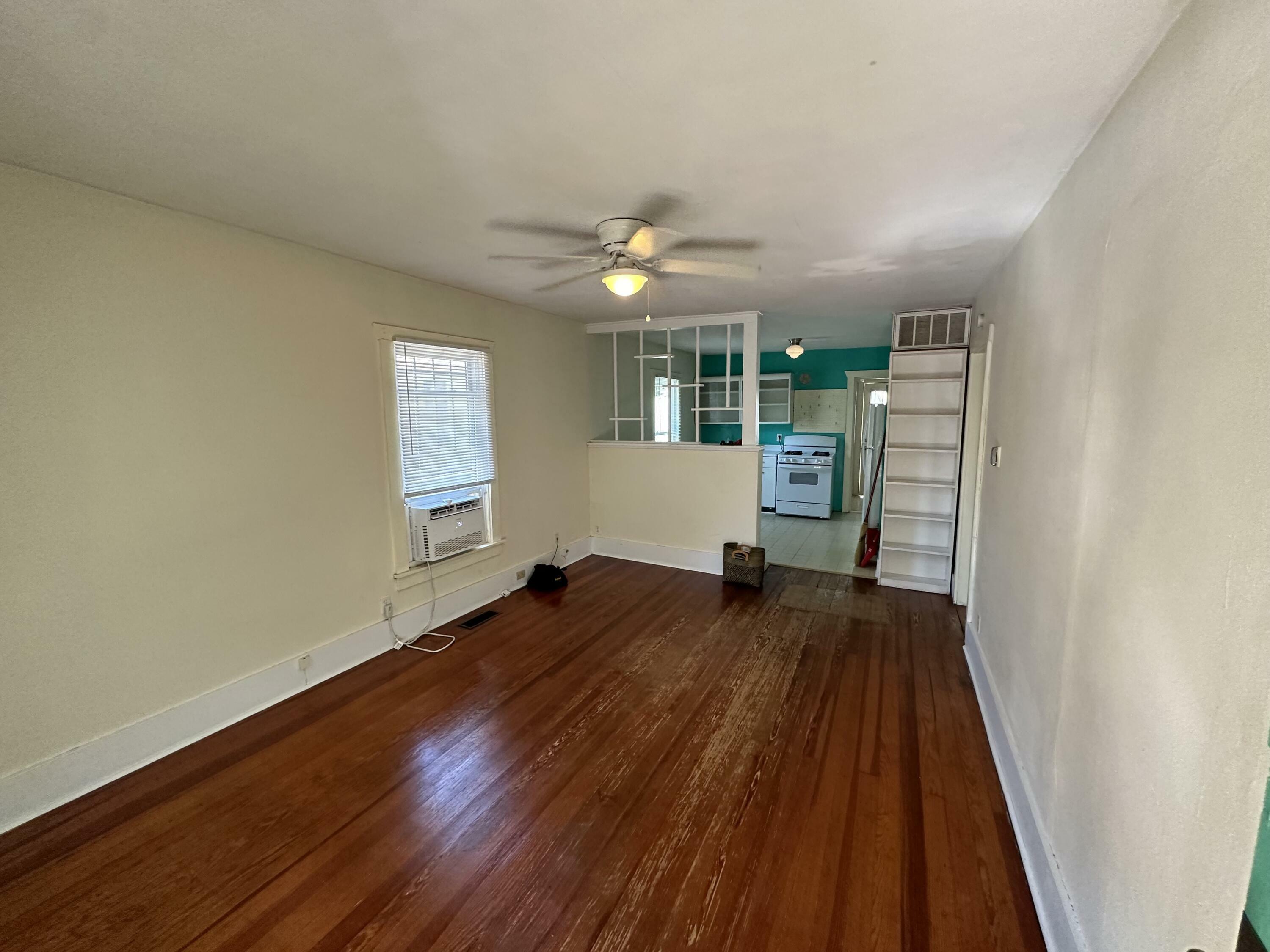 Property Photo:  711 Fairview Ave  MO 65201 