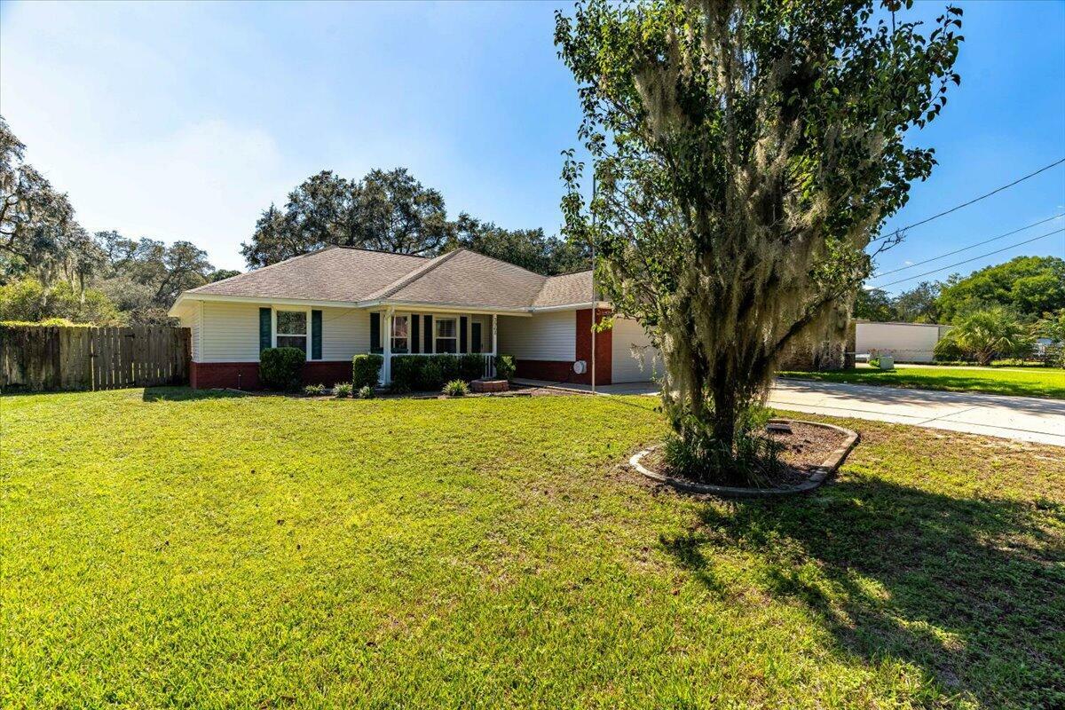 Property Photo:  3968 Hickory Street  FL 32578 