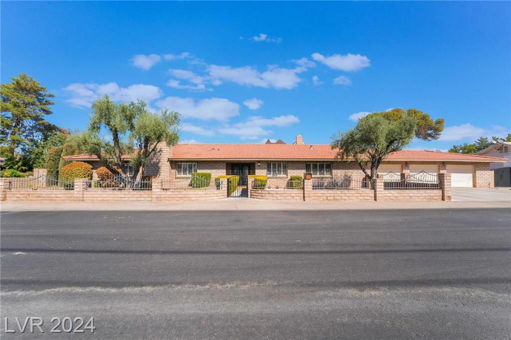 Property Photo:  2510 East Saddle Avenue  NV 89121 