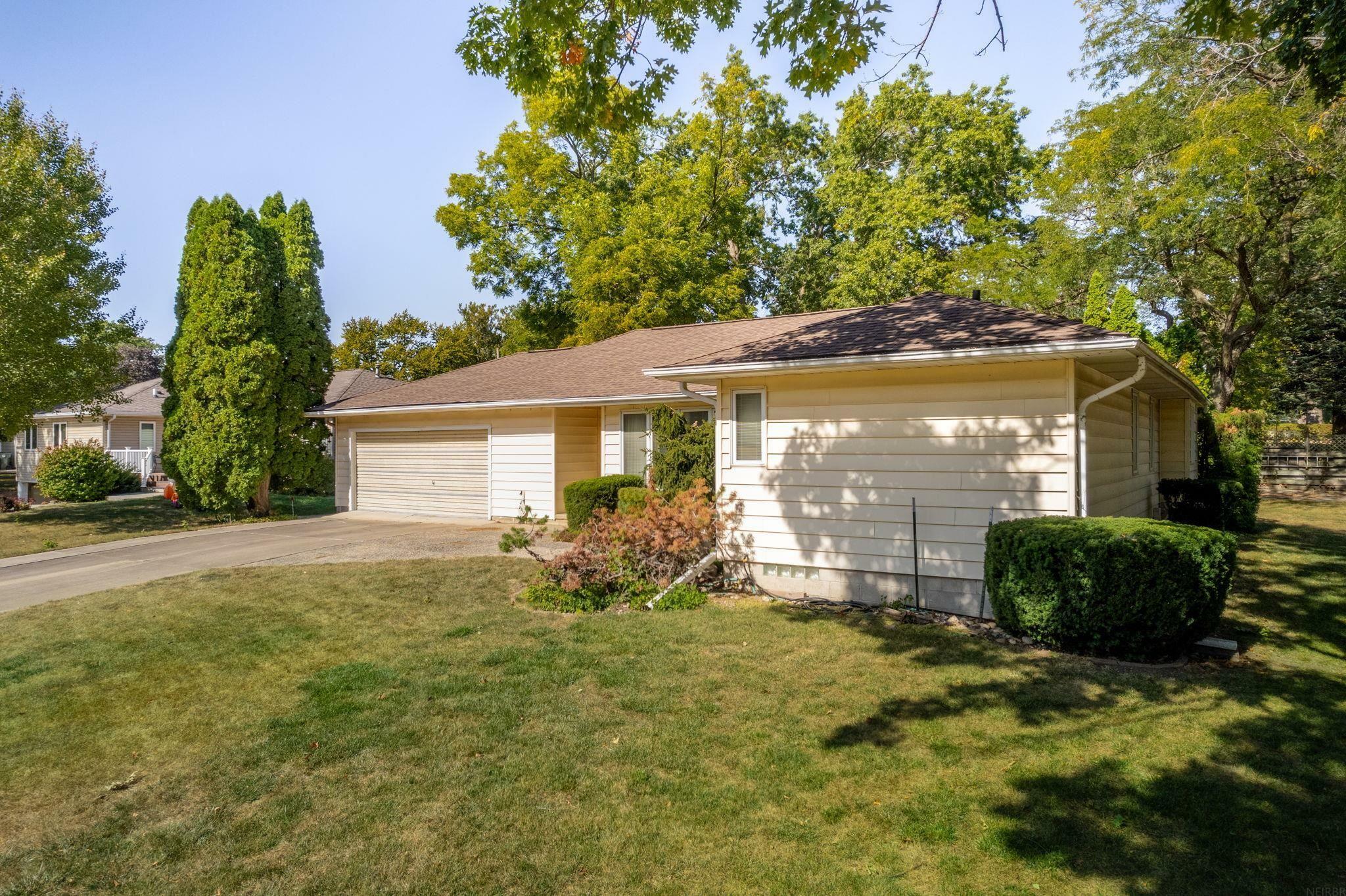 Property Photo:  2312 Primrose Drive  IA 50613 